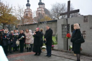 Вшанування пам'яті жертв радянських репресій - Польська Громада