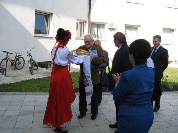 Консул Республіки Польща та іноземні гості відвідали Петриківку - Польська Громада