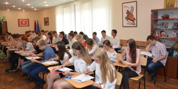 Кілька сотень абітурієнтів склали успішно іспит з Польської мови - Польська Громада