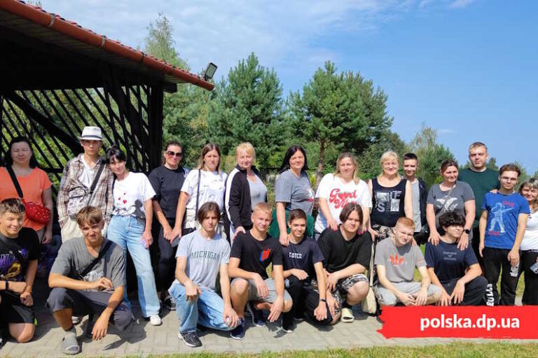 Комфортне розселення в гуртожитки дітей, які вступили до технікумів Польщі - Польська Громада